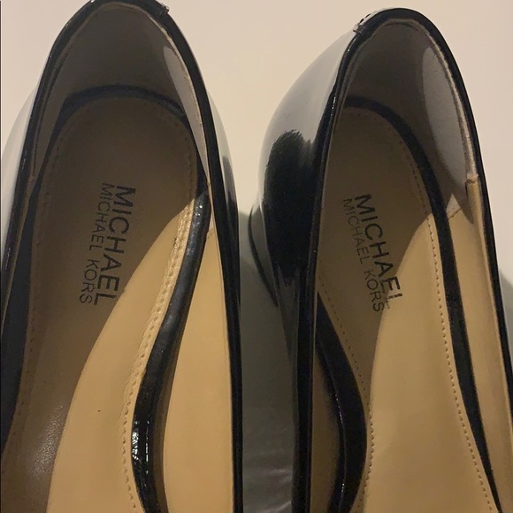 Michael kors Pauline buckle pumps - Picture 4 of 8